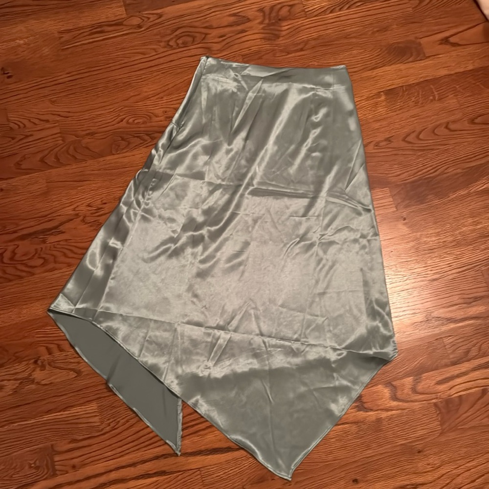 Asymmetrical satin skirt by Lea & Viola NWT